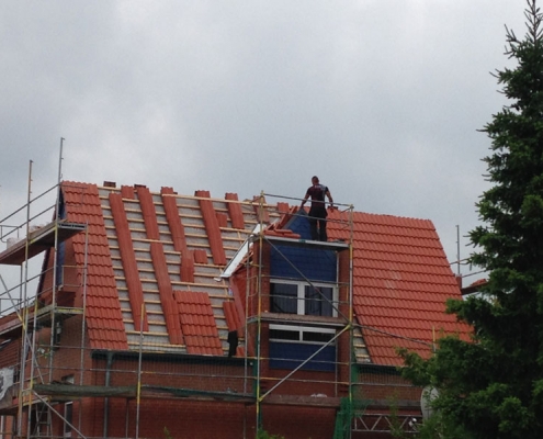 ziegeldach-betondachstein-taunuspfanne-rot-schwerin